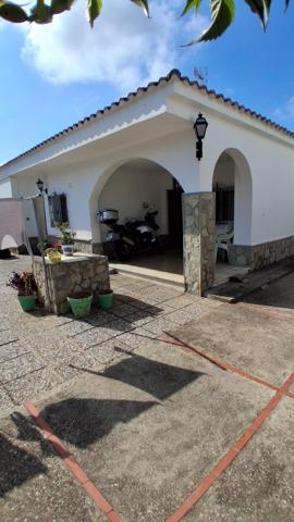 CHALET EN BONITA PARCELA EN LA ZONA DE EL CAMPITO photo 0