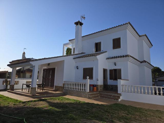 Precioso chalet independiente con semisótano, a 2 km de la playa de La Barrosa photo 0
