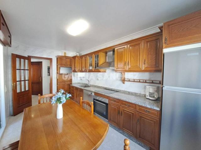 Piso en venta en Boiro photo 0