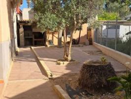 CHALET PAREADO CALICANTO B 1 GODELLETA photo 0