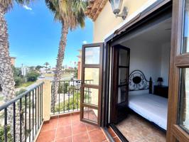 Chalet Adosado de 3 dormitorios con jardín y terraza en La Zenia (Orihuela) photo 0