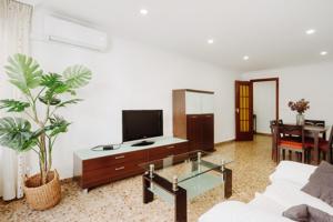 Piso de 3 habitaciones en el corazón de la ciudad (Alicante centro) photo 0
