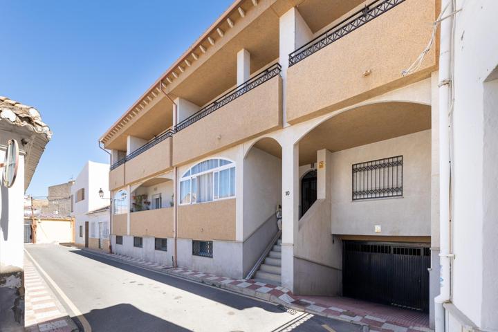 Piso de un dormitorio con patio y cochera cerrada. photo 0