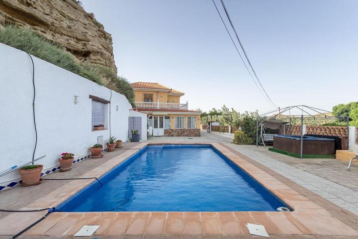 GR3877 - Caniles - chalet independiente de 4 dormitorios con piscina photo 0
