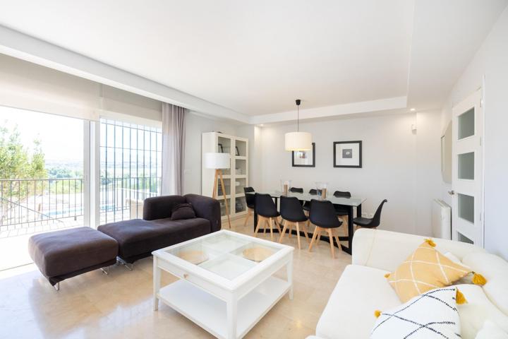 GRAN OPORTUNIDAD EN LAS GABIAS, CHALET LISTO PARA ENTRAR A VIVIR. photo 0