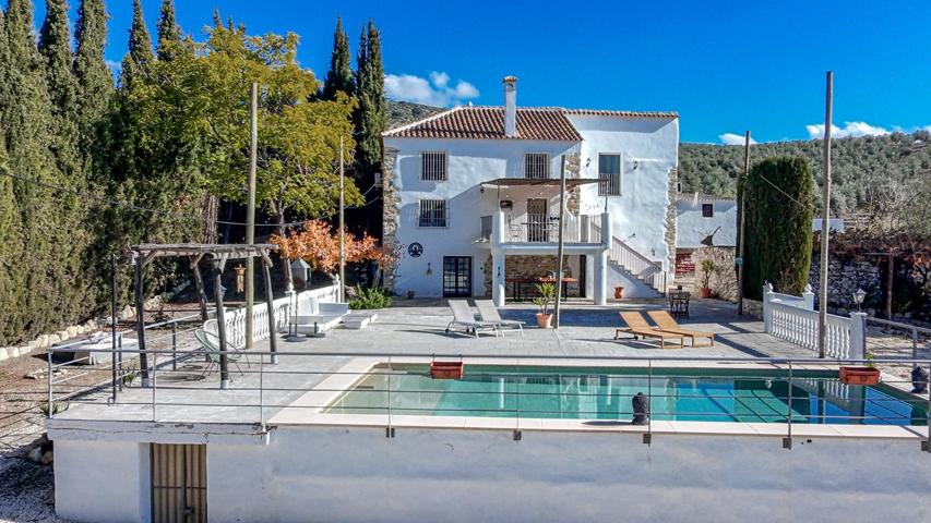 Una preciosa villa de campo restaurada con potencial de ingresos cerca de Montefrío photo 0