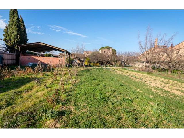 Masia en venta en La Bisbal d'Empordà photo 0