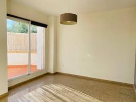 PISO EN PLANTA BAJA, CON GRAN TERRAZA, TODO EXTERIOR. INCLUYE GARAJE Y TRASTERO. FINCA TRANQUILA photo 0