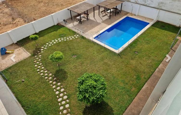 PISO CON ZONA COMUNITARIA AJARDINADA Y PISCINA photo 0