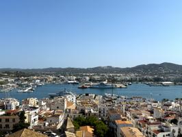 Dúplex señorial en Dalt Vila con vistas únicas y garaje privado, Ibiza photo 0