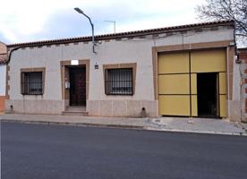 Casa de pueblo con Patio en venta a menos de 2 horas de Madrid.. photo 0