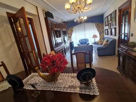 Vivienda con muchas posibilidades en Calle Portillo de Balboa photo 0