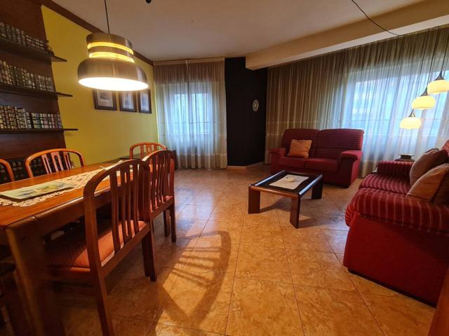 Amplio piso en la calle Cigüeña,16 con plaza de garaje photo 0