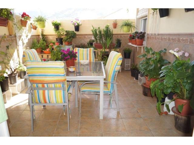 GRAN PISO EN LUQUE, 4 DORM, 2 PATIOS, 136M2 photo 0