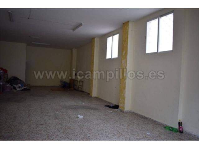 GRAN LOCAL DE 120 M2 EN EL CENTRO DE BAENA POR 96.000€ NEGOCIABLES CON VENTANAS CLIMATIC. photo 0
