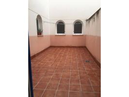 Piso BAJO con PATIO y PARKING   SOLO 83.000€ en la Zona del Ensanche!!! photo 0