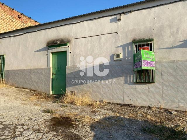 Venta de Local Comercial en Castro del Río photo 0