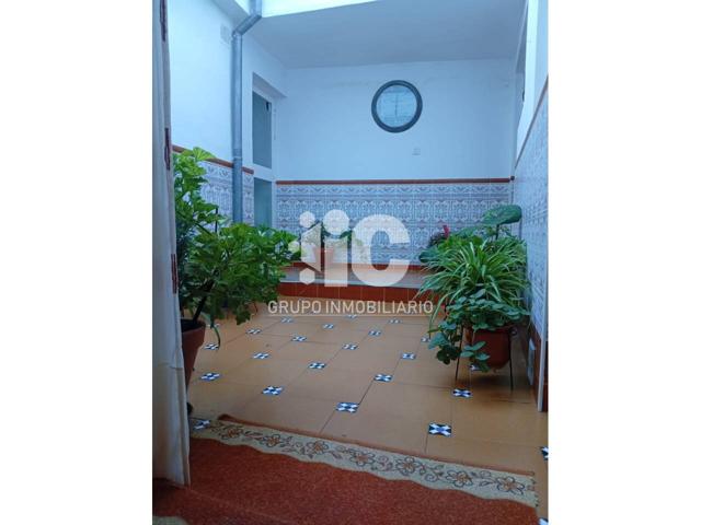 CASA DE 3 DORM + PATIO + 2 DESVANES + 1 TRASTERO photo 0