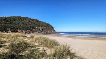 Unifamiliar En venta en Playa De Berria, Santoña photo 0