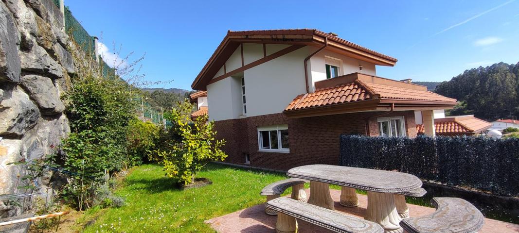 Unifamiliar En venta en Samano, Castro Urdiales photo 0
