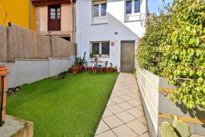 Haz vida al aire libre: chalet con encanto y gran jardín en Torrelavega photo 0