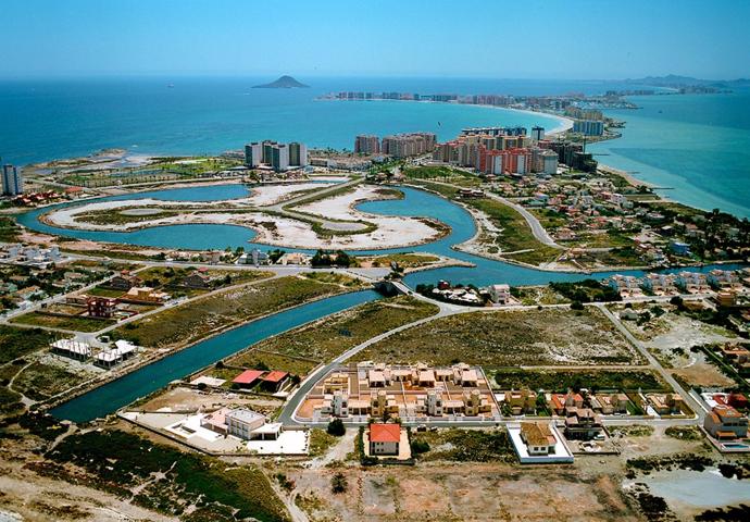 Villa individual en La Manga del Mar Menor con piscina photo 0