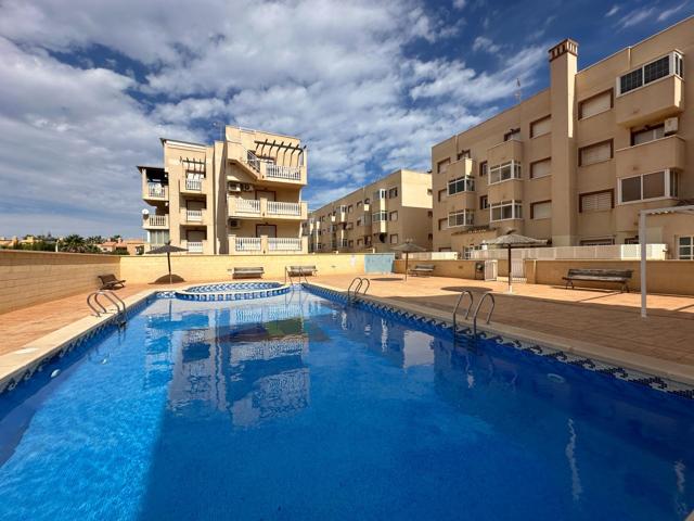 Atico con gran solarium, piscina comunitaria y vistas al mar photo 0