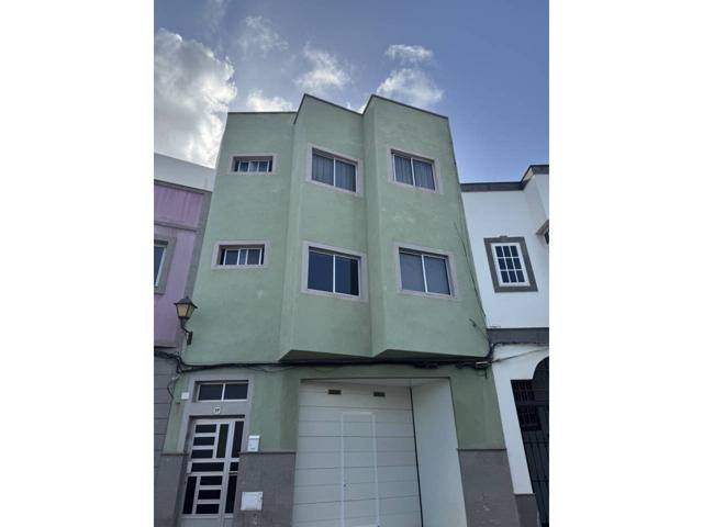 Edificio en venta en Centro(35200) photo 0