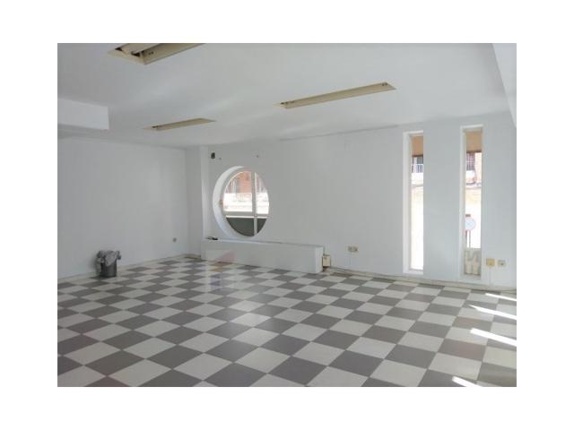 Local En venta en Badajoz photo 0