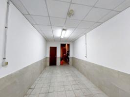 Local En venta en Badajoz photo 0