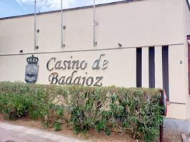 Piso En venta en Badajoz photo 0