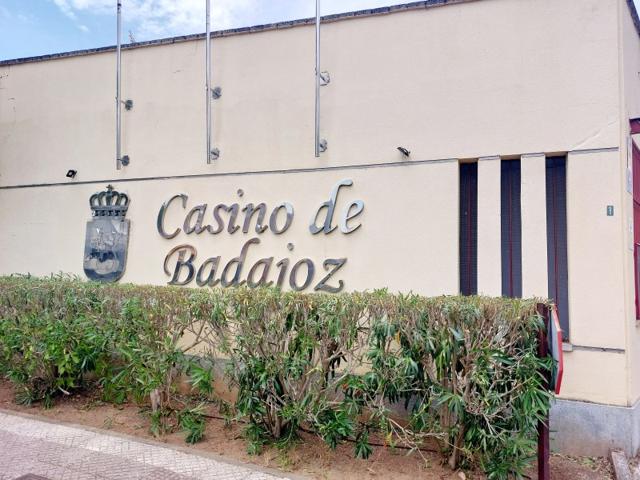 Piso En venta en Badajoz photo 0