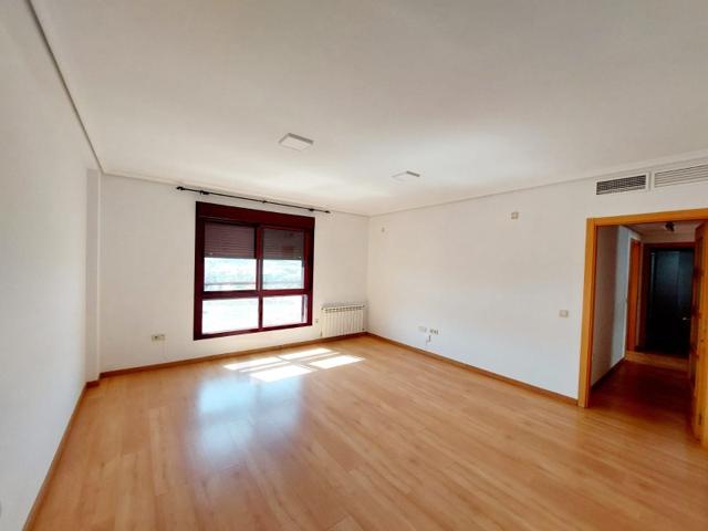 Piso En venta en Badajoz photo 0