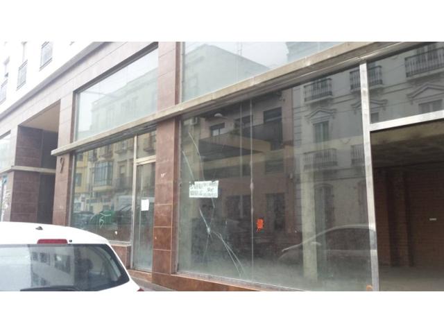 Local En alquiler en Badajoz photo 0