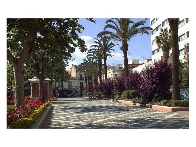 Piso En venta en Badajoz photo 0