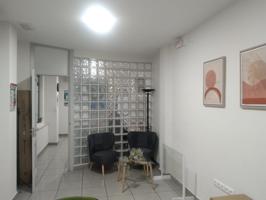 Local En venta en Badajoz photo 0
