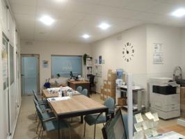 Local En venta en Badajoz photo 0