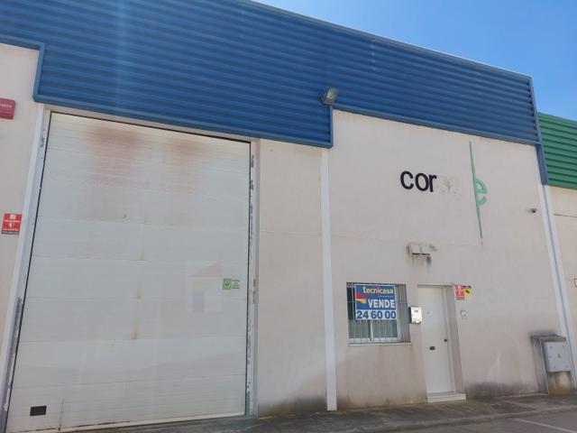 Industrial En venta en El Nevero, Badajoz photo 0