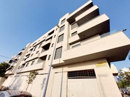 Local En venta en Badajoz photo 0