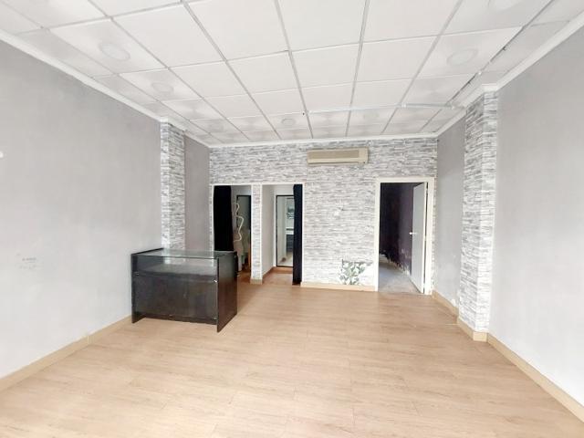 Local En venta en Badajoz photo 0