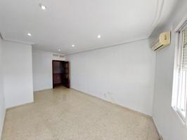 Piso En venta en Badajoz photo 0