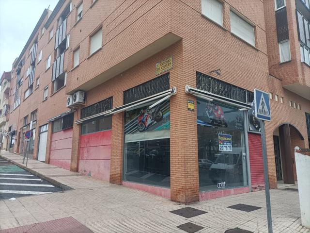 Local En venta en Badajoz photo 0