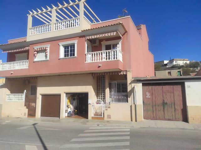 Adosado con Solarium y garage ! photo 0