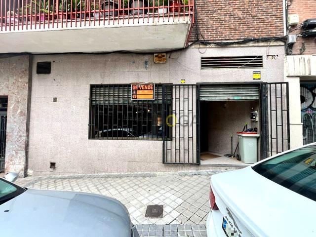 Local en Venta en Calle Vicente Espinel photo 0