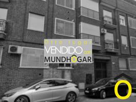 Piso en venta en calle Molina photo 0