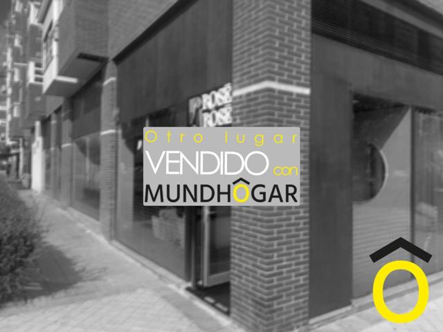 Local en venta en calle de Isabel de Colbrand photo 0