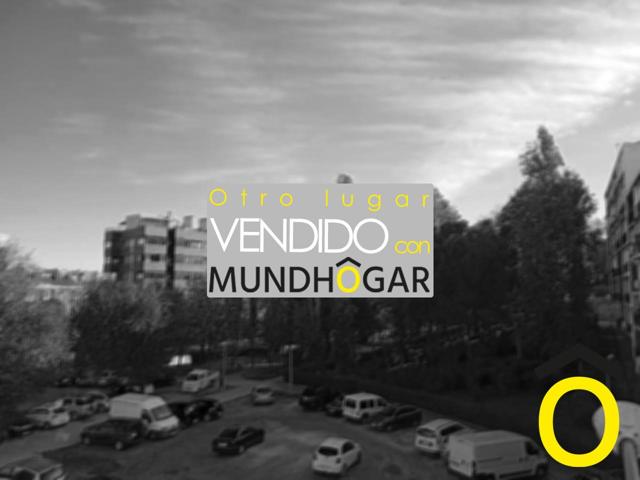 Piso en venta en calle de Artajona photo 0