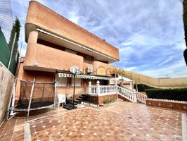 Se vende Chalet en Calle Barberán photo 0
