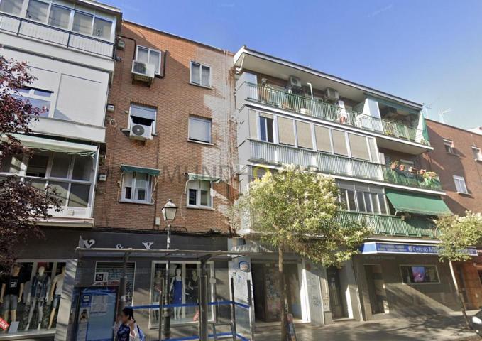 Piso en venta en Calle Juan José Martínez Seco photo 0