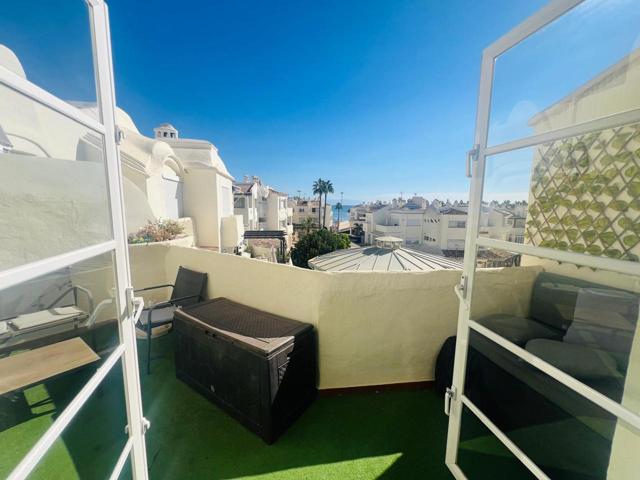 Ático en Venta en Puerto Marina – Exclusividad y Vista Privilegiada photo 0